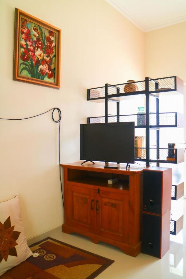 Amina Hill View Villa Malang By Ecommerceloka Екстер'єр фото
