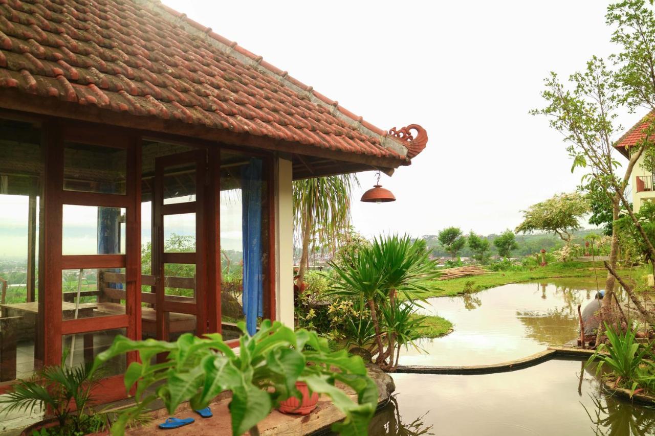Amina Hill View Villa Malang By Ecommerceloka Екстер'єр фото