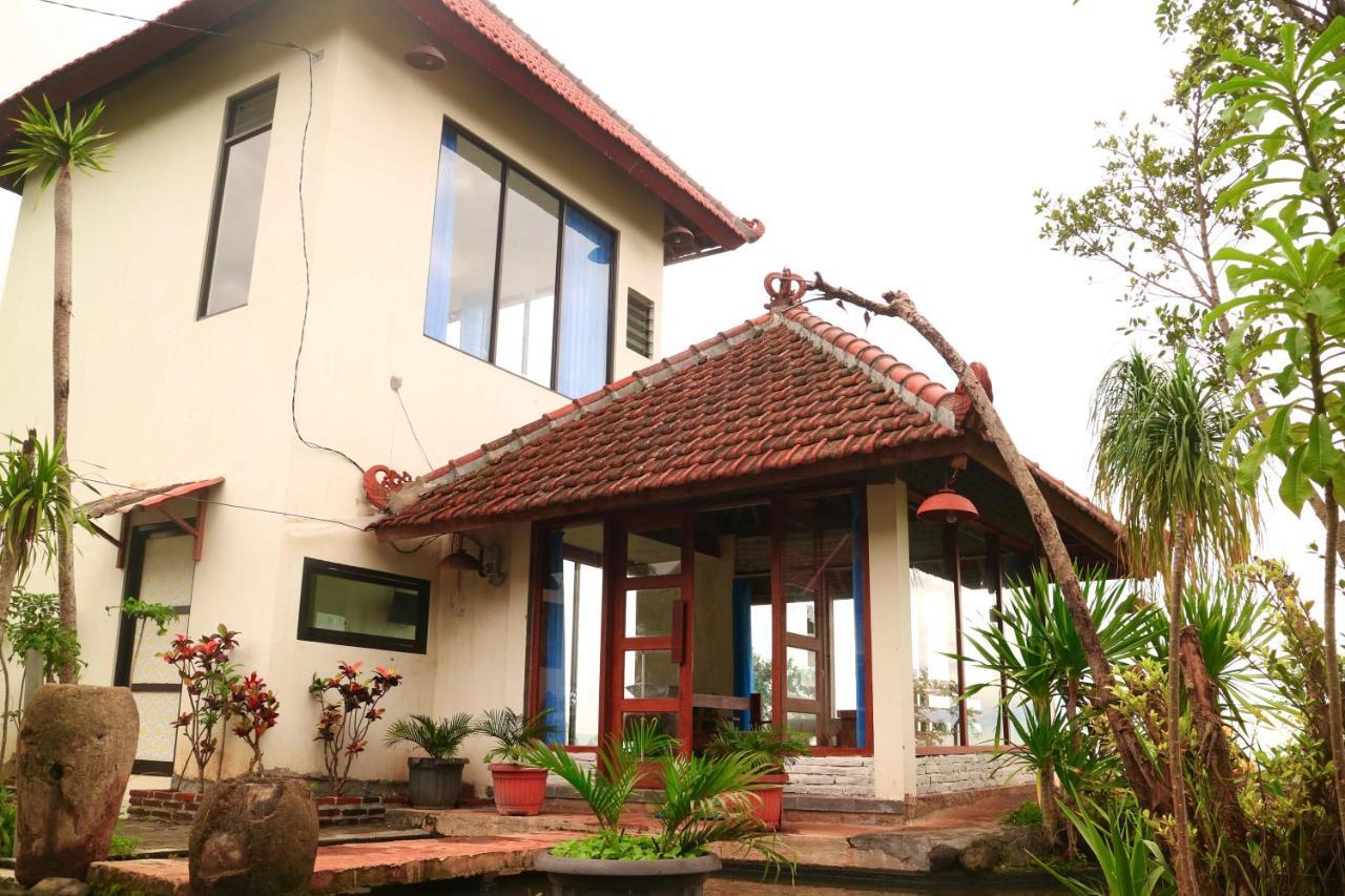 Amina Hill View Villa Malang By Ecommerceloka Екстер'єр фото