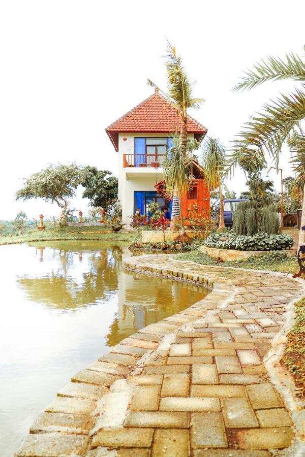 Amina Hill View Villa Malang By Ecommerceloka Екстер'єр фото